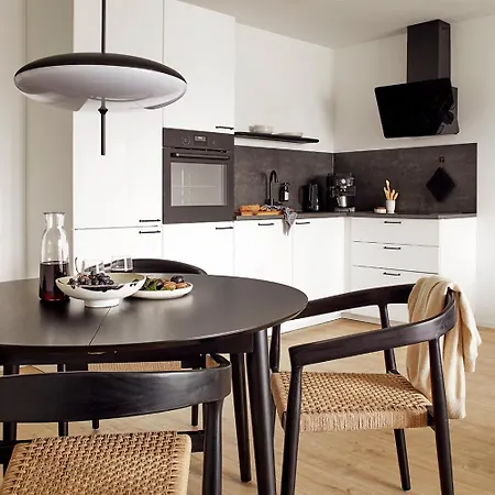 Matt ' Komfortables 3-zimmer-apartment Mit Balkon 아파트