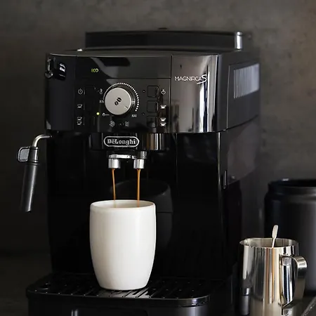 아파트 Matt ' Komfortables 3-zimmer-apartment Mit Balkon *